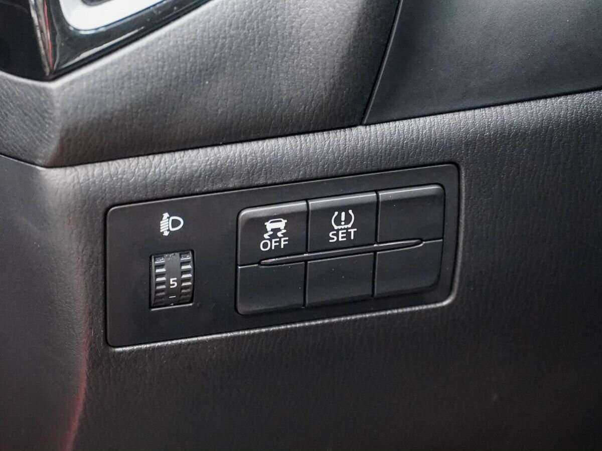 Б/У Мазда 3 2013 года. Фото: #12