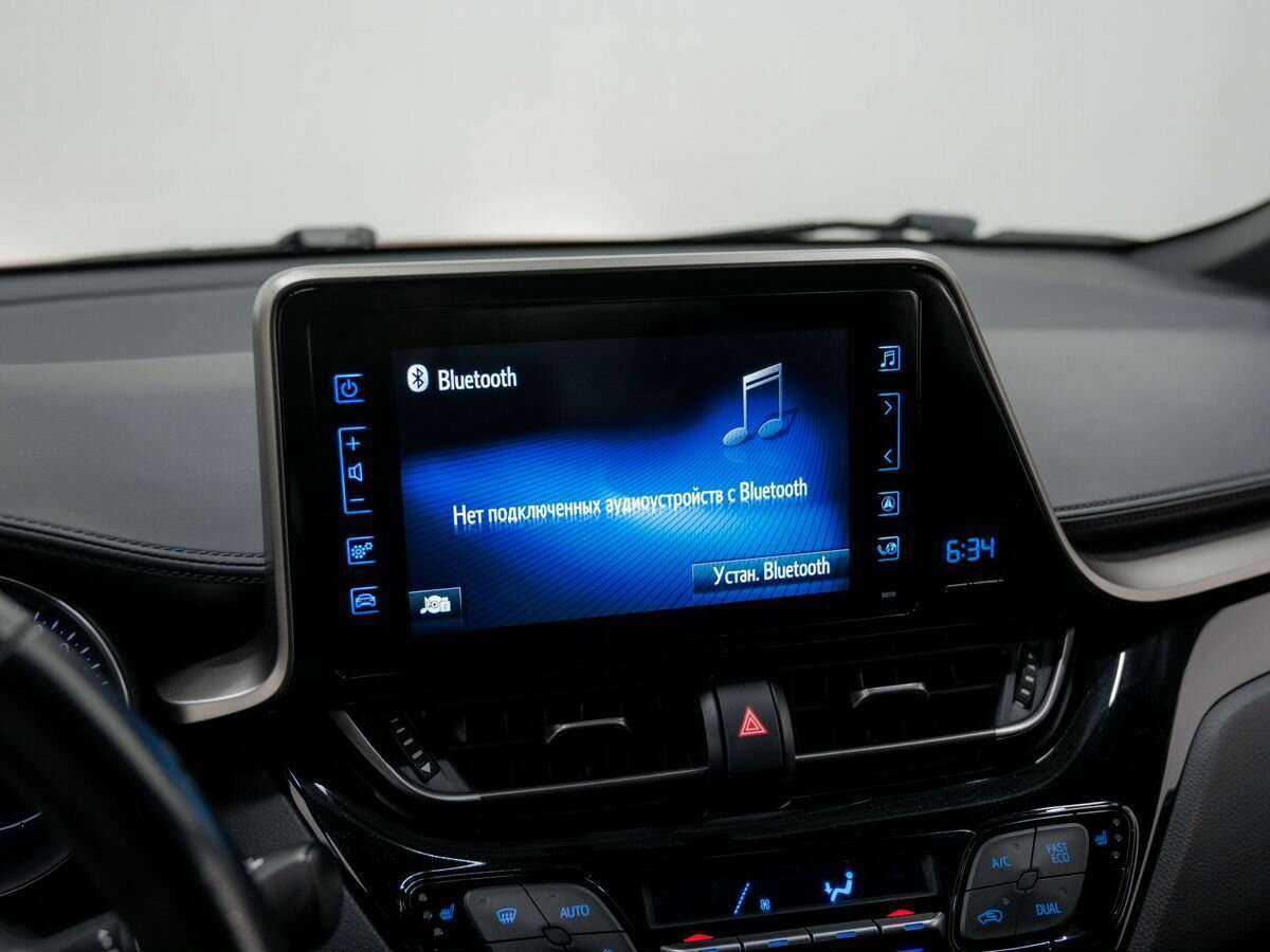 Toyota C-HR 2018 года с пробегом. Фото: #17