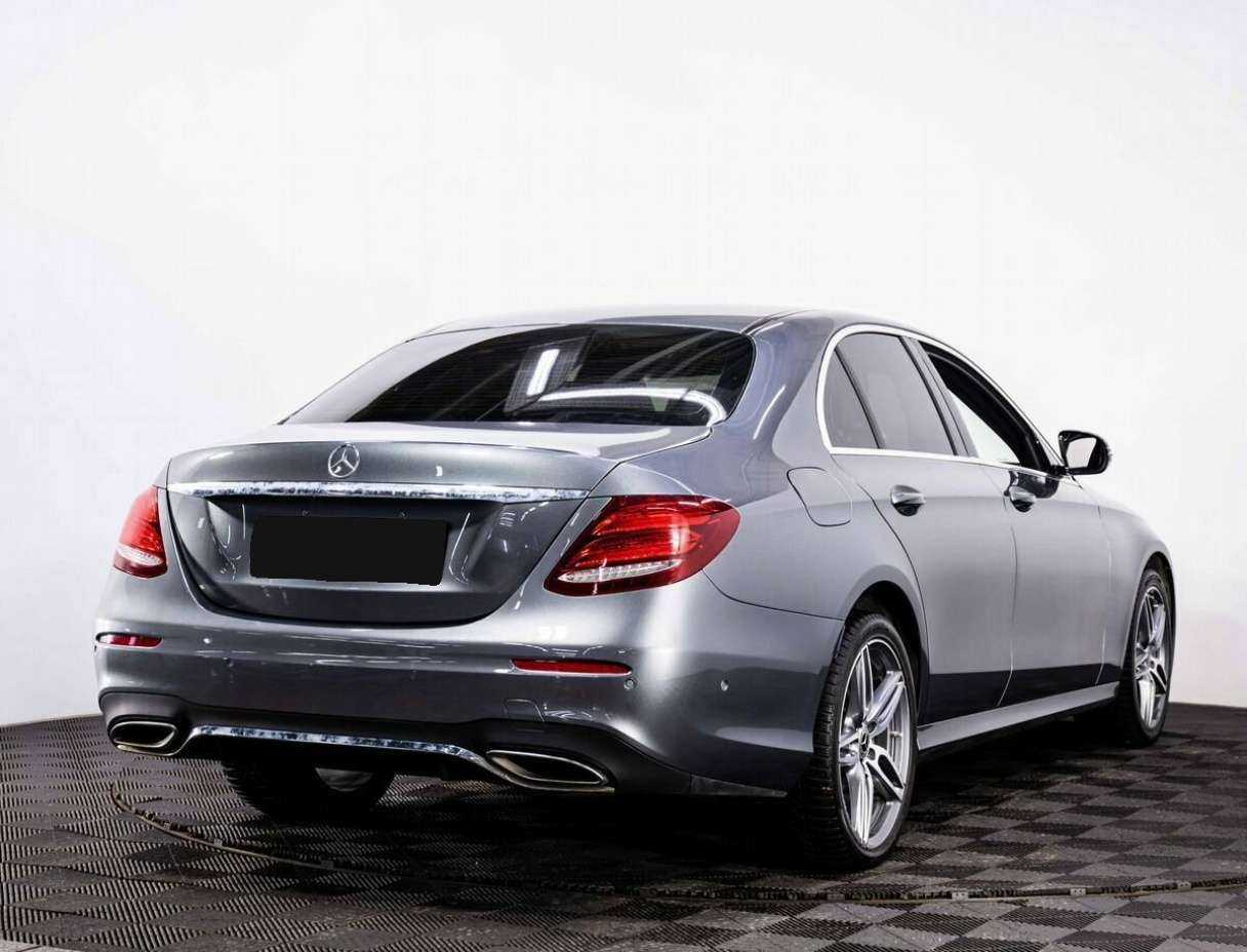 Mercedes-Benz E-Класс 2018 года с пробегом. Фото: #4