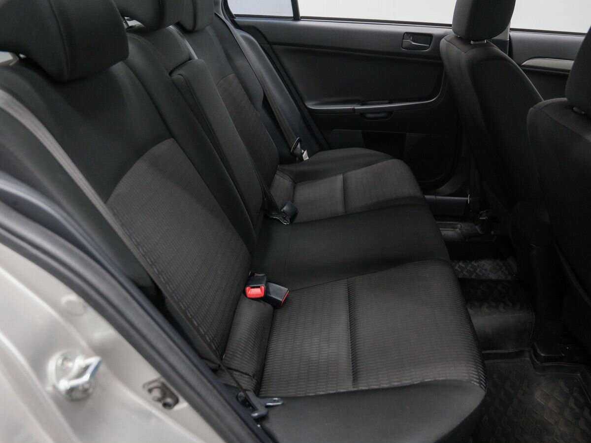 Б/У Митсубиши Лансер 2012 года. Фото: #6