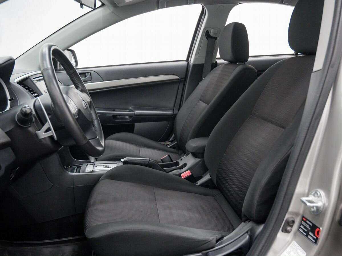 Б/У Митсубиши Лансер 2012 года. Фото: #9