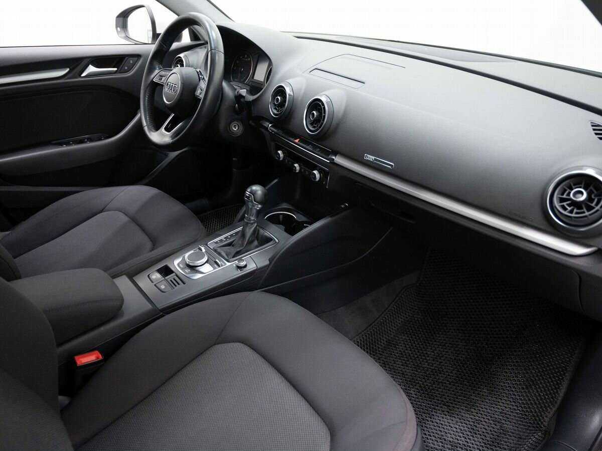 Audi A3 2019 года с пробегом. Фото: #9