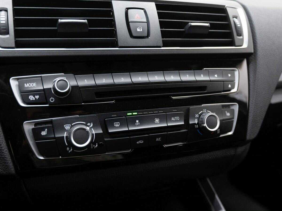 BMW 1 серии 2017 года с пробегом. Фото: #16