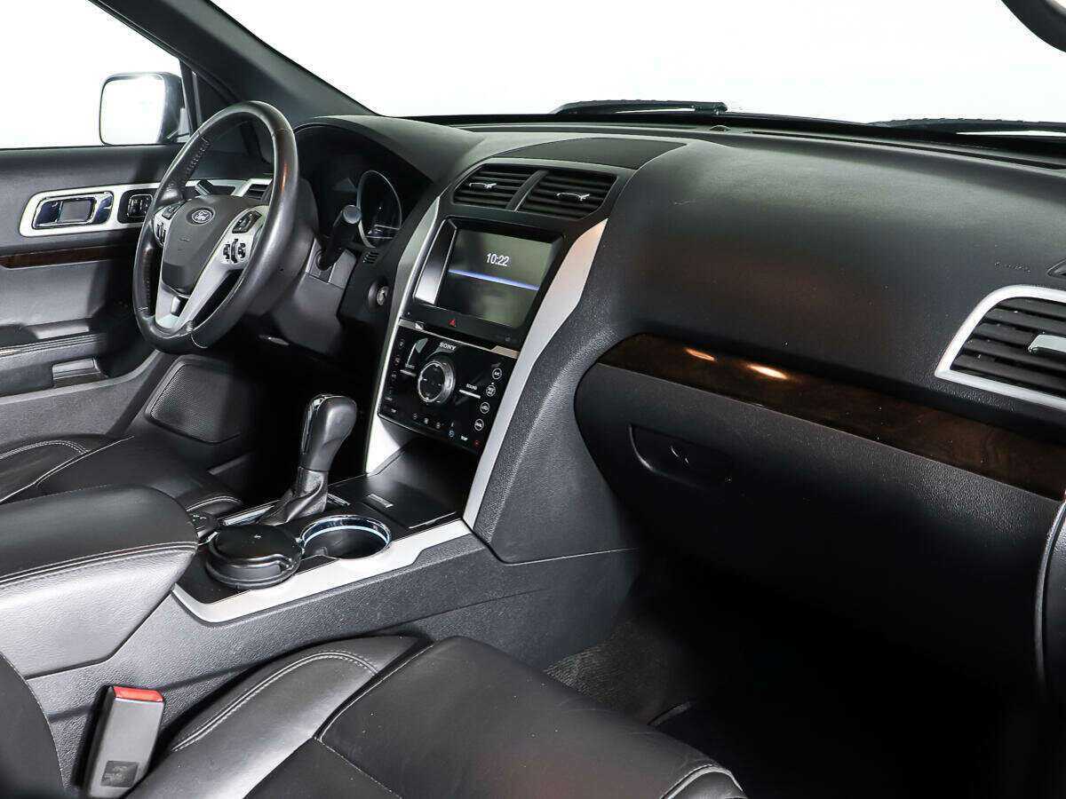 Ford Explorer 2014 года с пробегом. Фото: #8