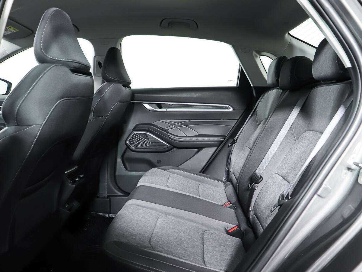 Б/У Джили Эмгранд 2023 года. Фото: #9