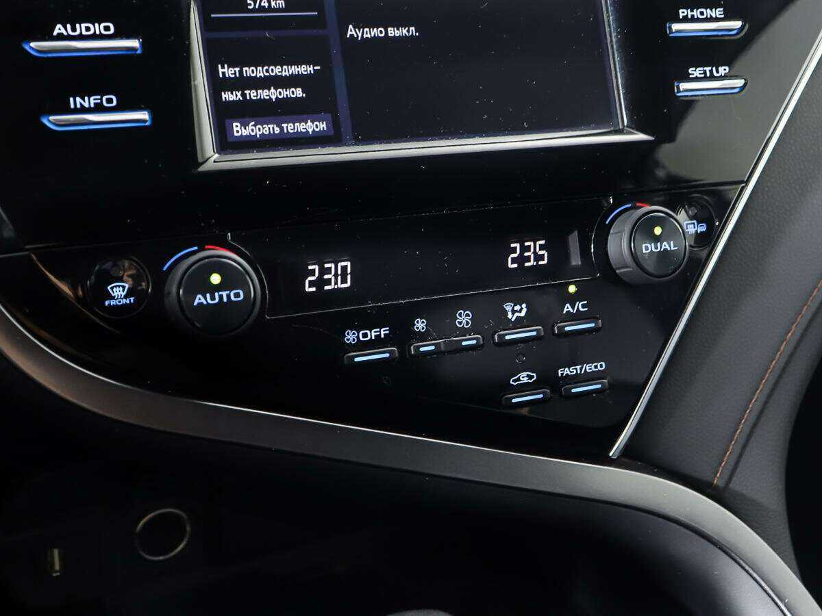 Toyota Camry 2020 года с пробегом. Фото: #19