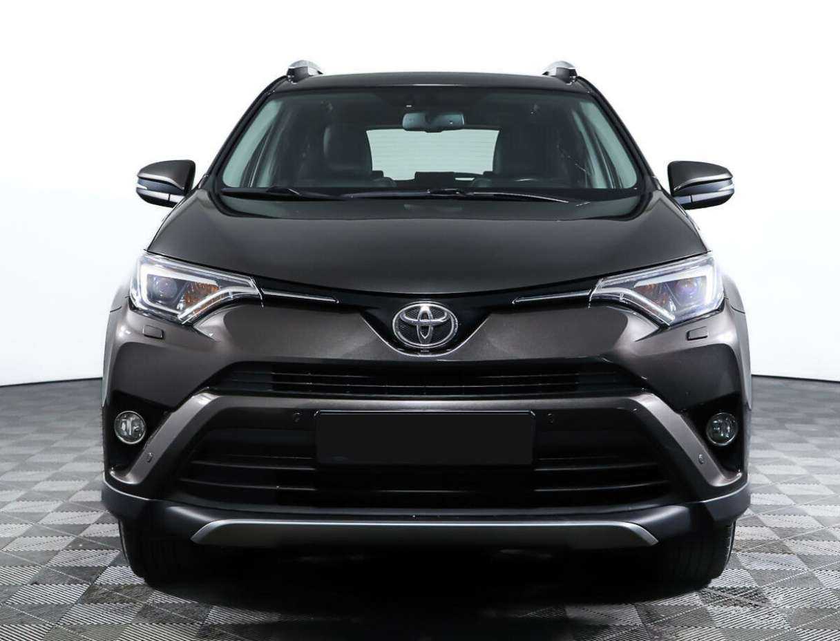 Toyota RAV4 2018 года с пробегом. Фото: #1