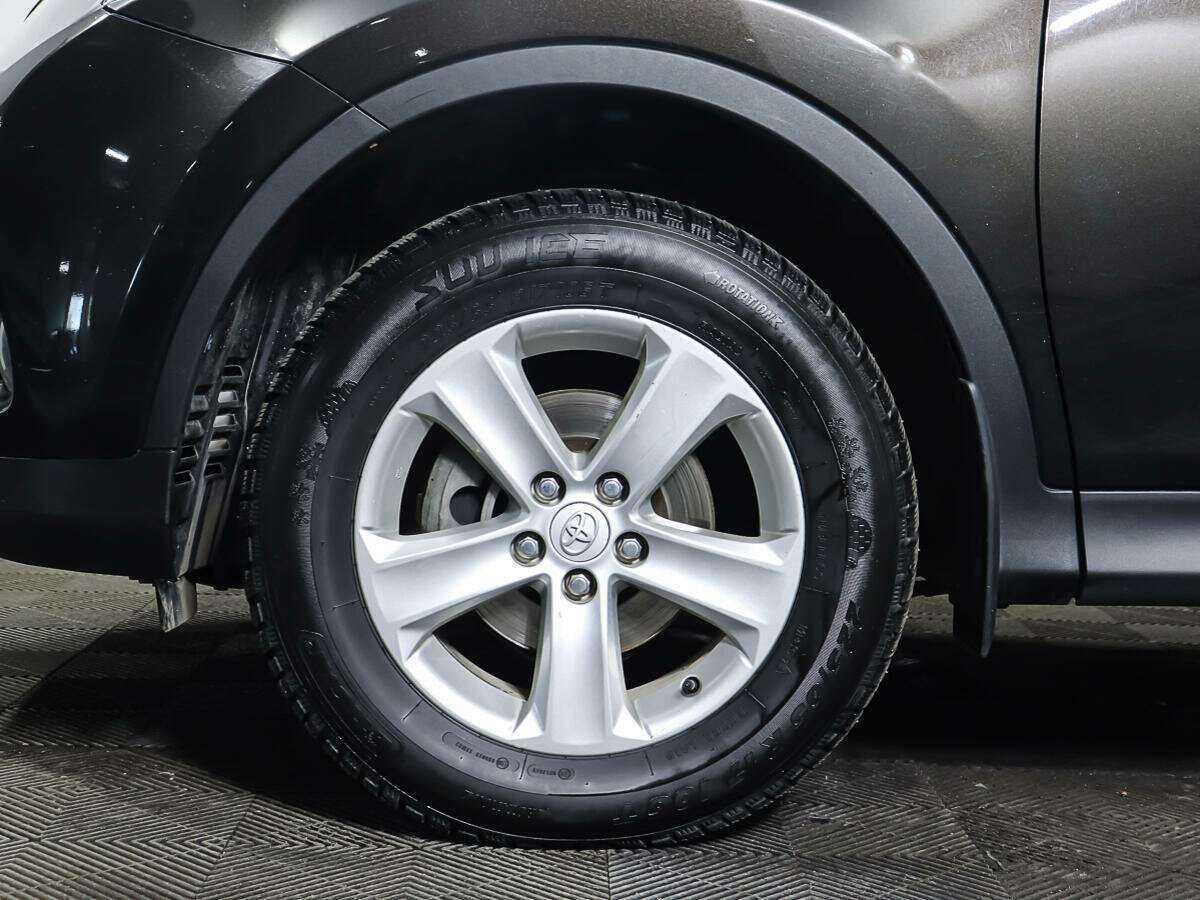 Б/У Тойота Рав4 2014 года. Фото: #24