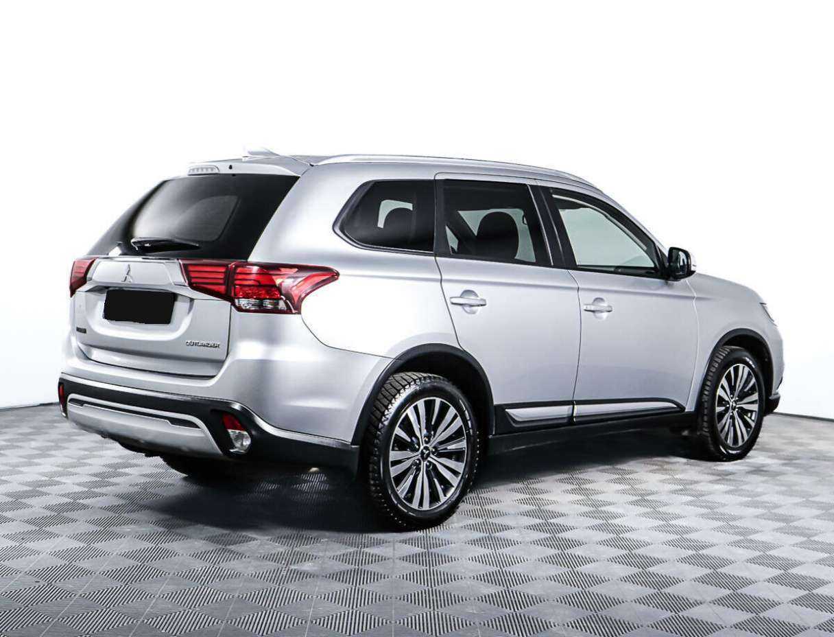 Mitsubishi Outlander 2019 года с пробегом. Фото: #4