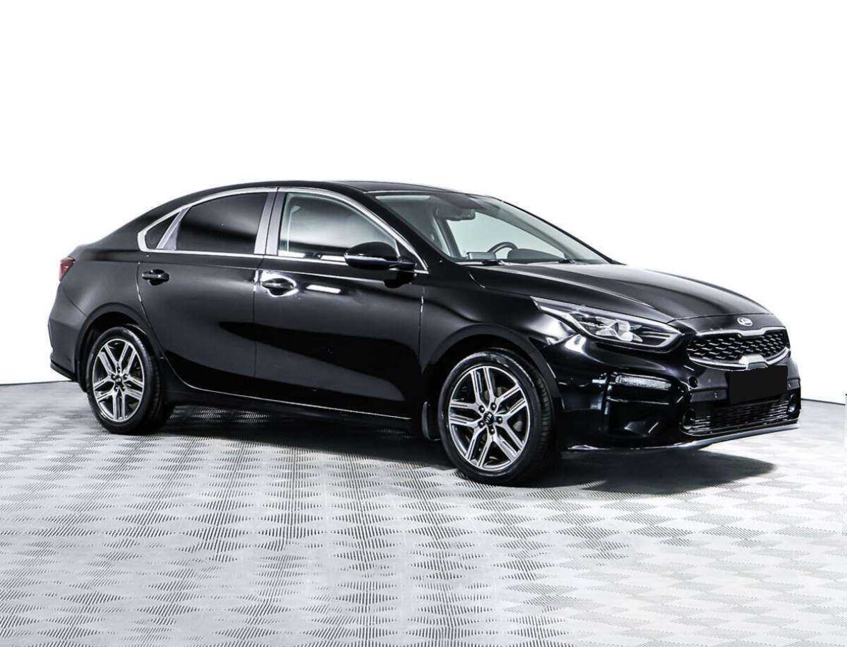 Б/У Киа Церато 2018 года. Фото: #2