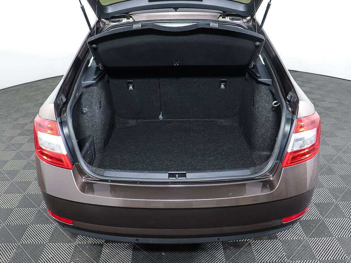 Б/У Шкода Октавия 2018 года. Фото: #8