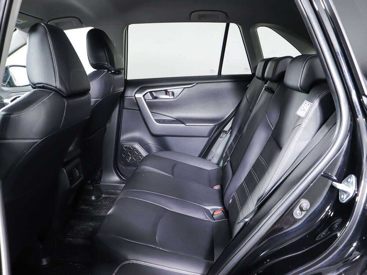 Toyota RAV4 2019 года с пробегом. Фото: #9