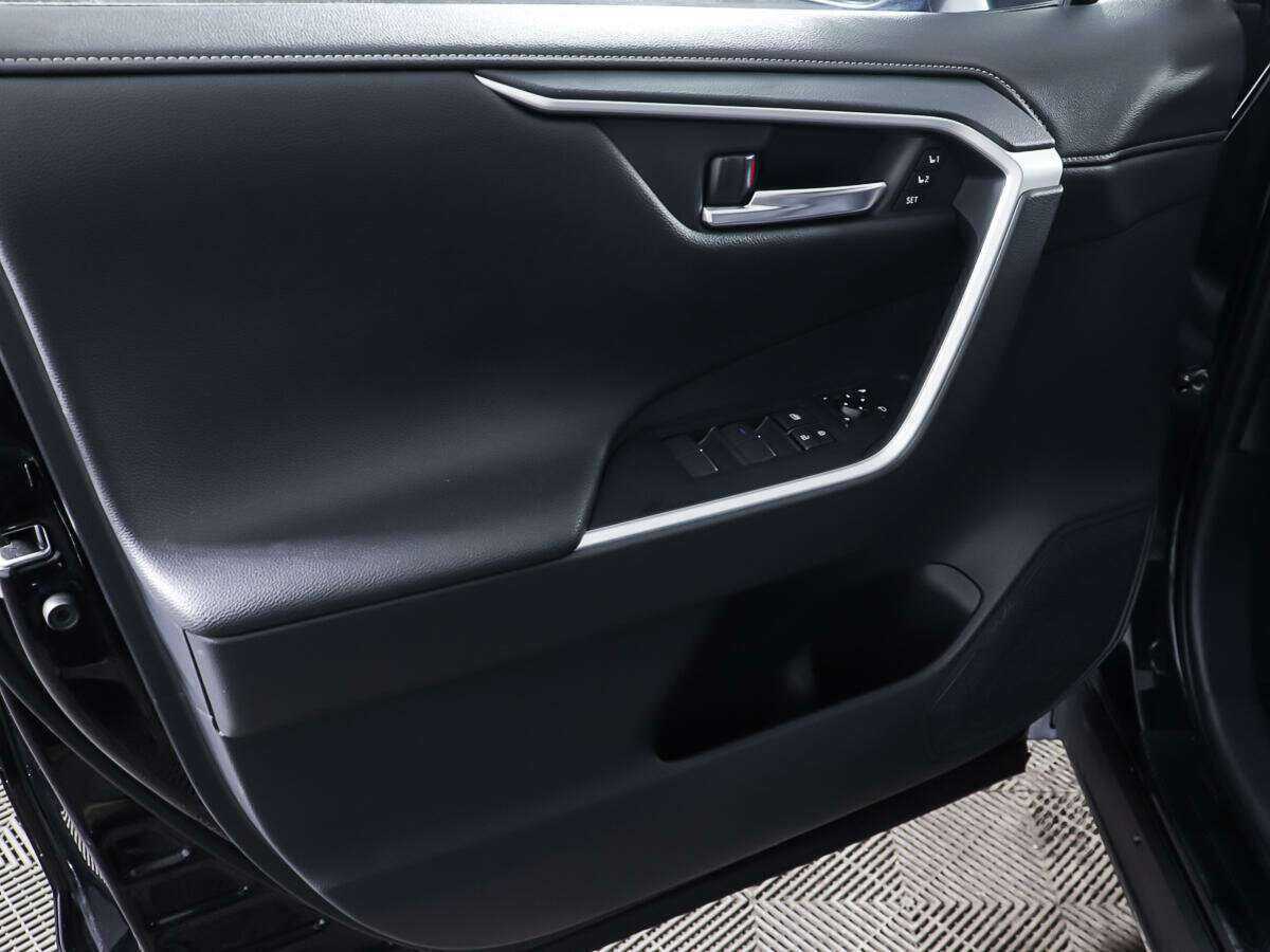 Toyota RAV4 2019 года с пробегом. Фото: #13