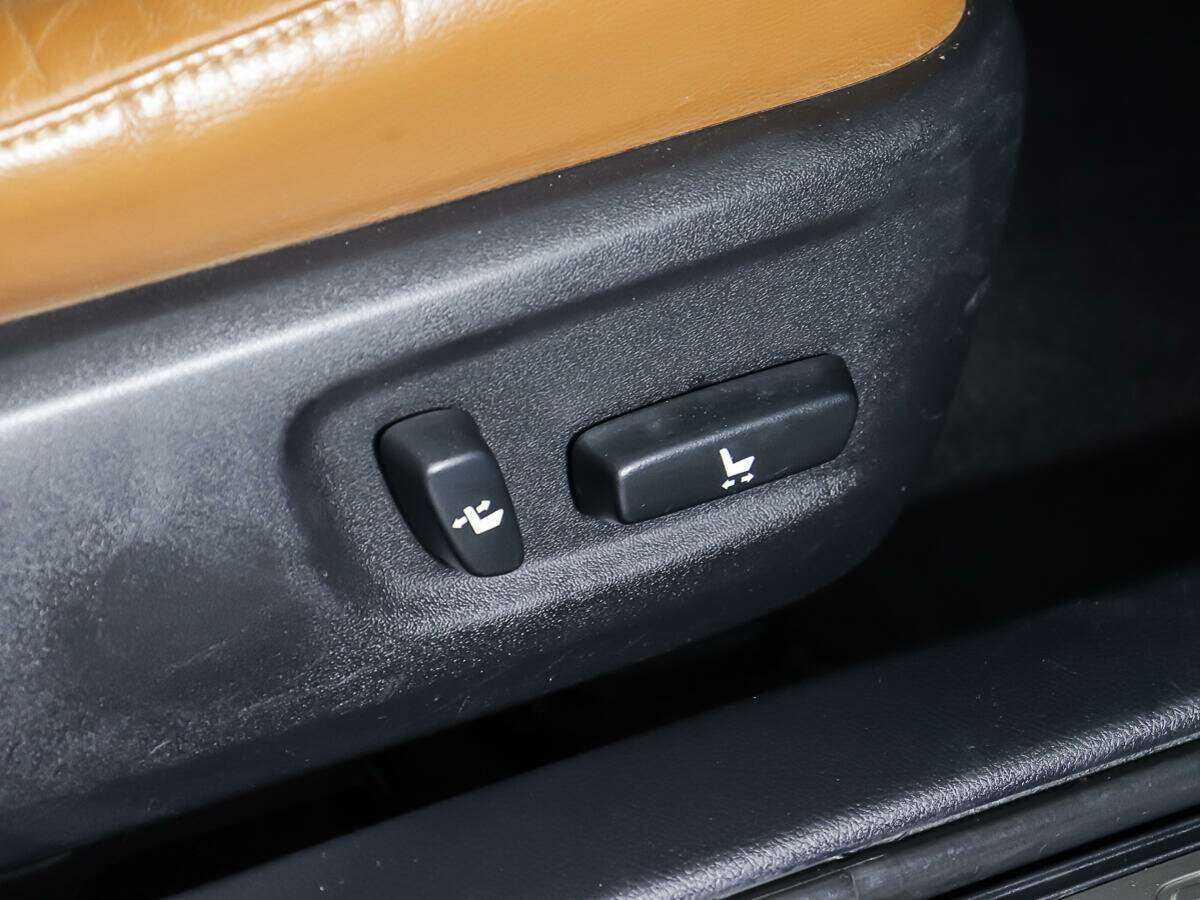 Б/У Тойота Камри 2017 года. Фото: #14