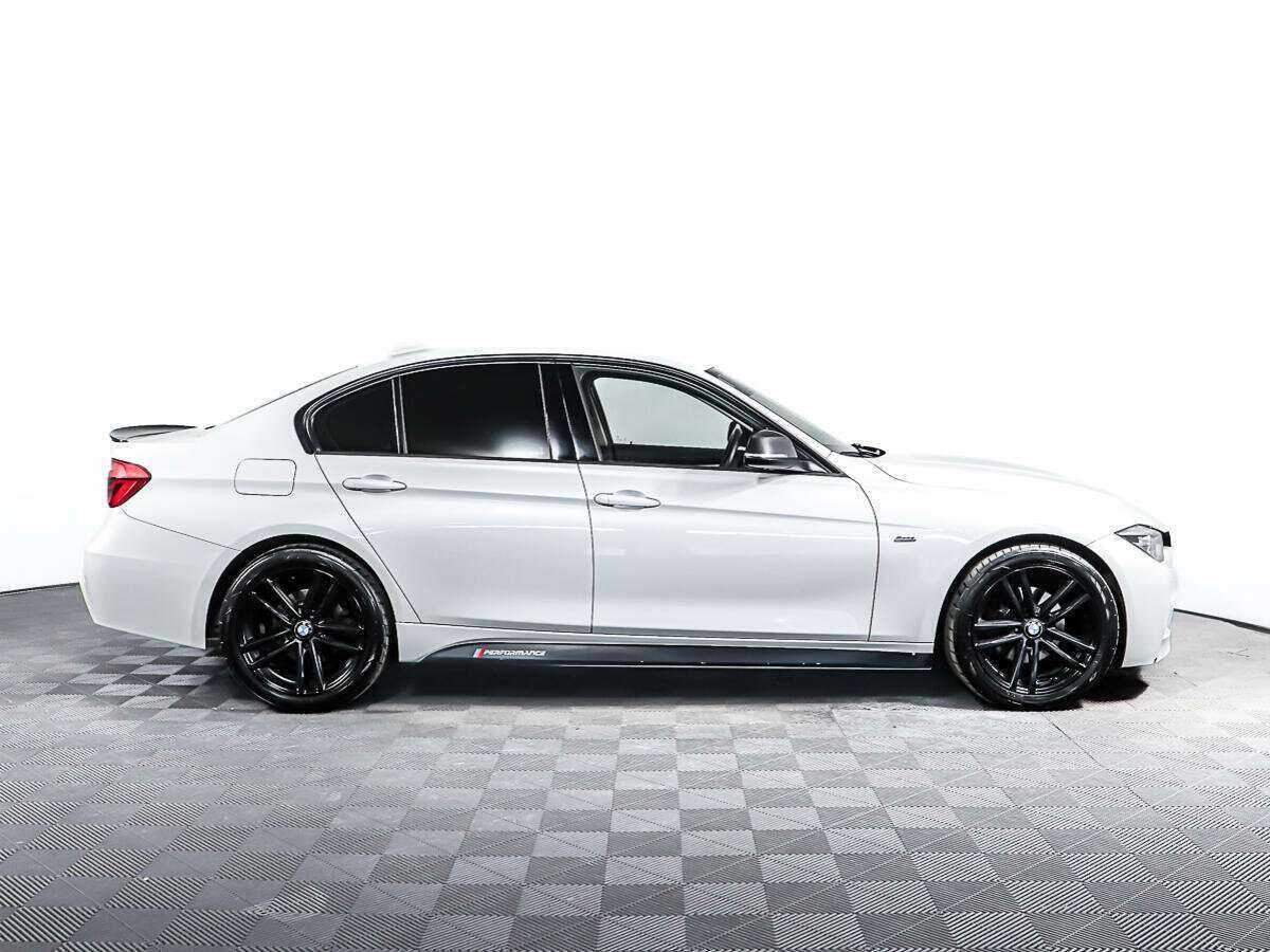 BMW 3 серии 2016 года с пробегом. Фото: #3