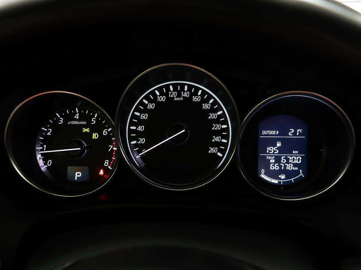 Б/У Мазда Ц-Икс-5 2015 года. Фото: #13