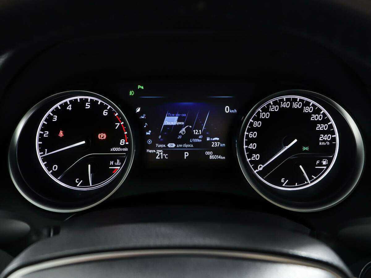 Toyota Camry 2019 года с пробегом. Фото: #13