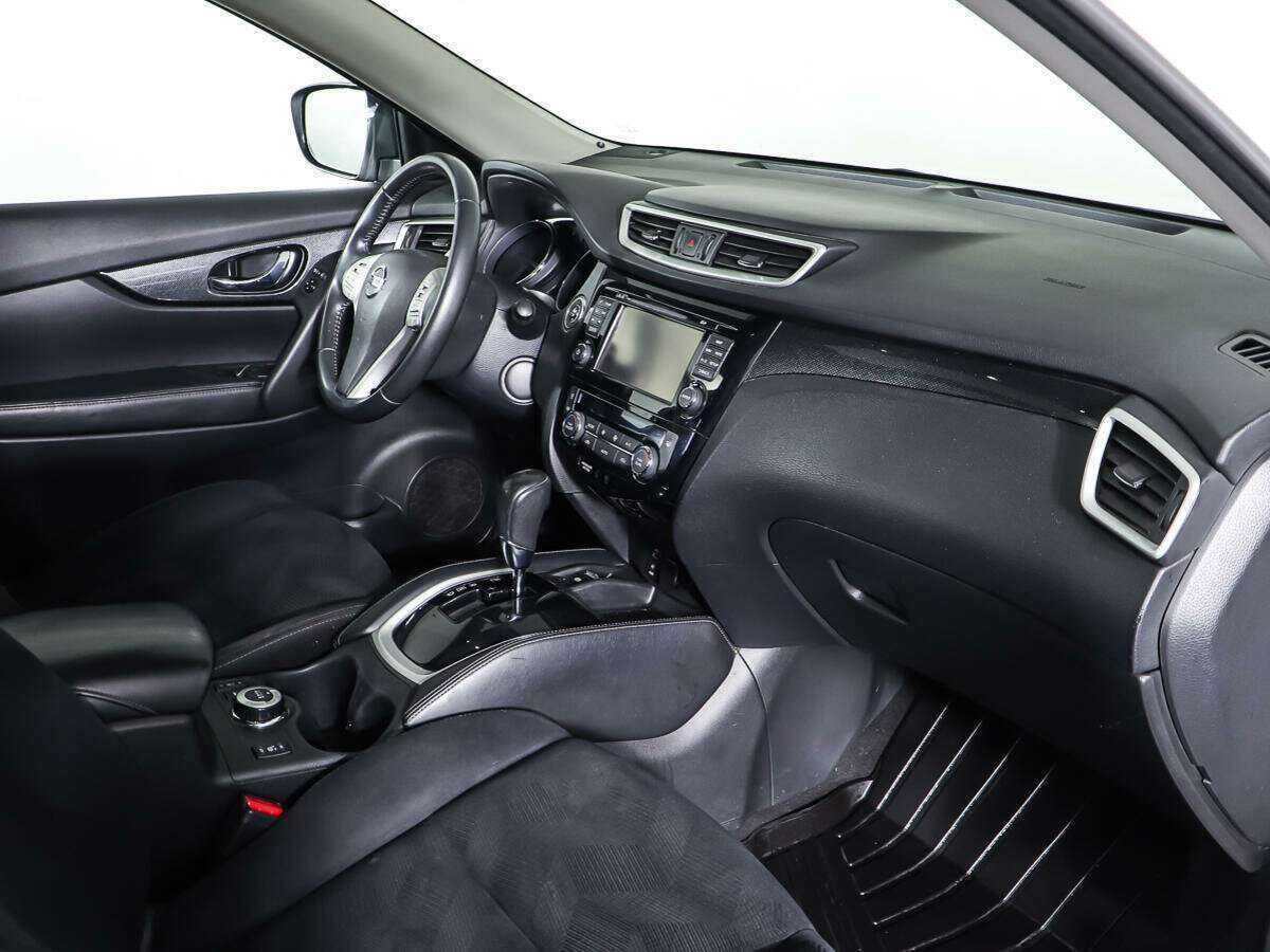 Б/У Ниссан Икс-Трейл 2015 года. Фото: #9