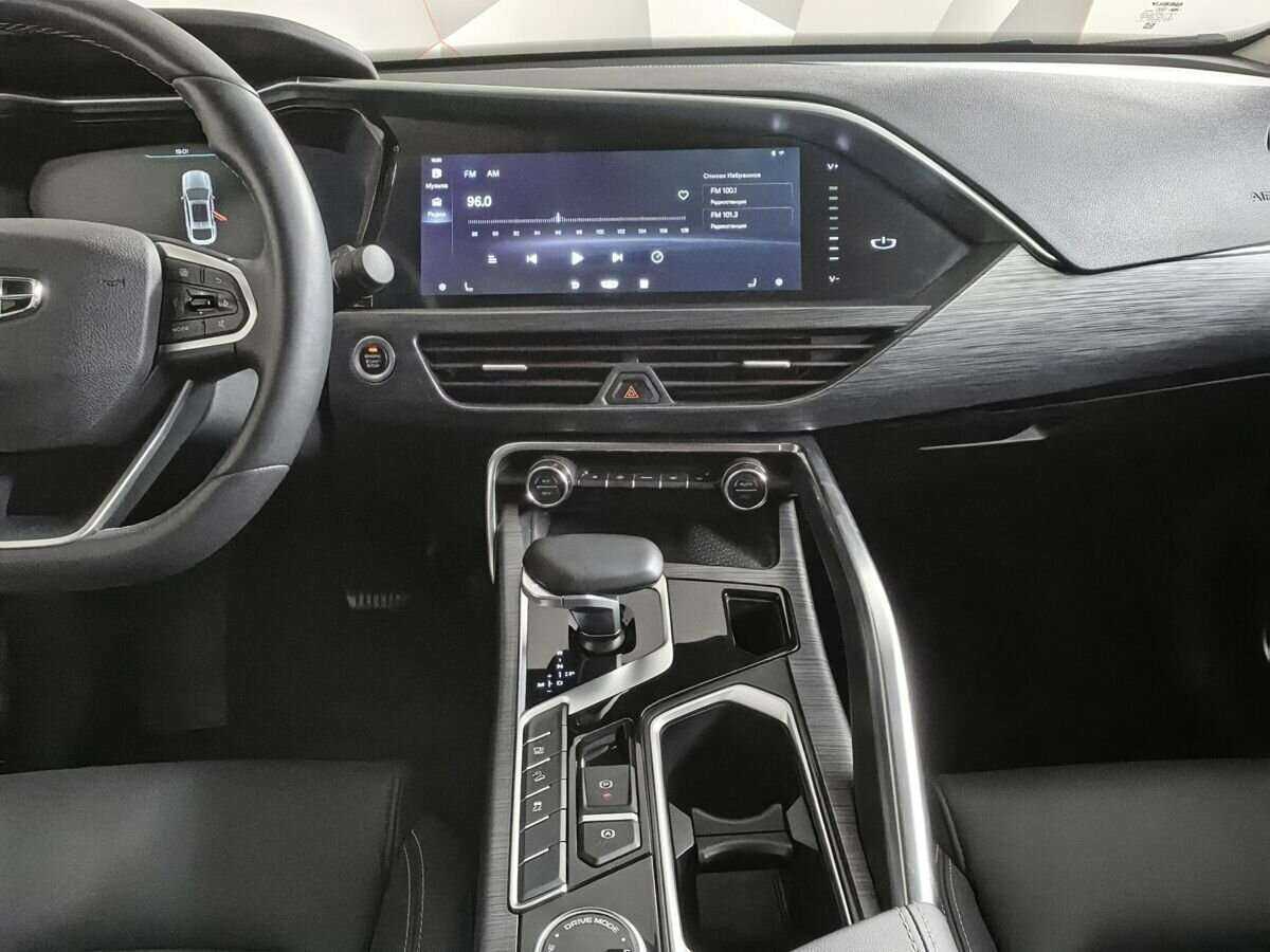 Geely Tugella 2022 года с пробегом. Фото: #9