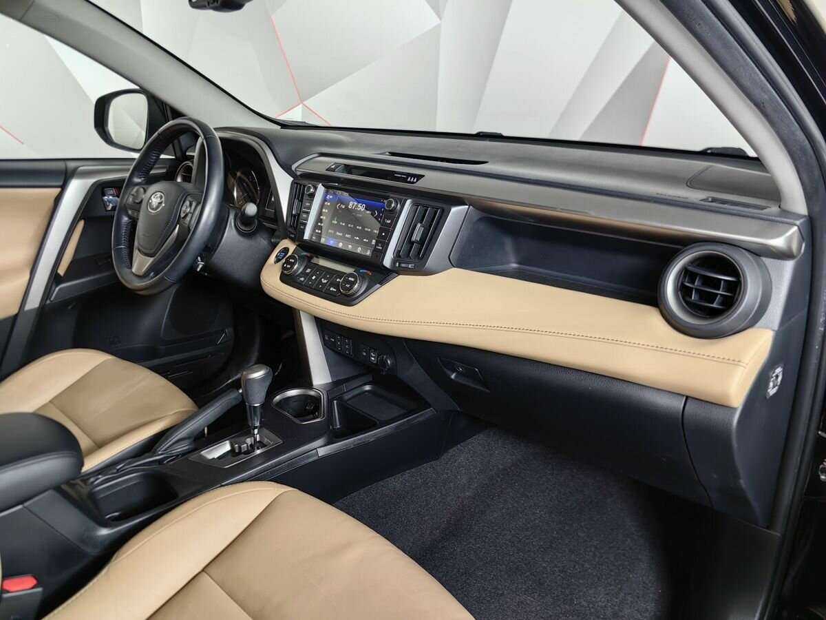 Toyota RAV4 2017 года с пробегом. Фото: #8