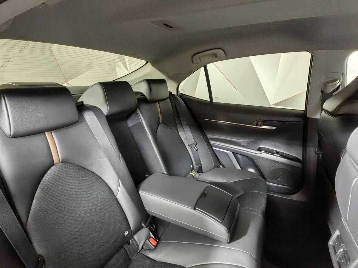 Toyota Camry 2020 года с пробегом. Фото: #11