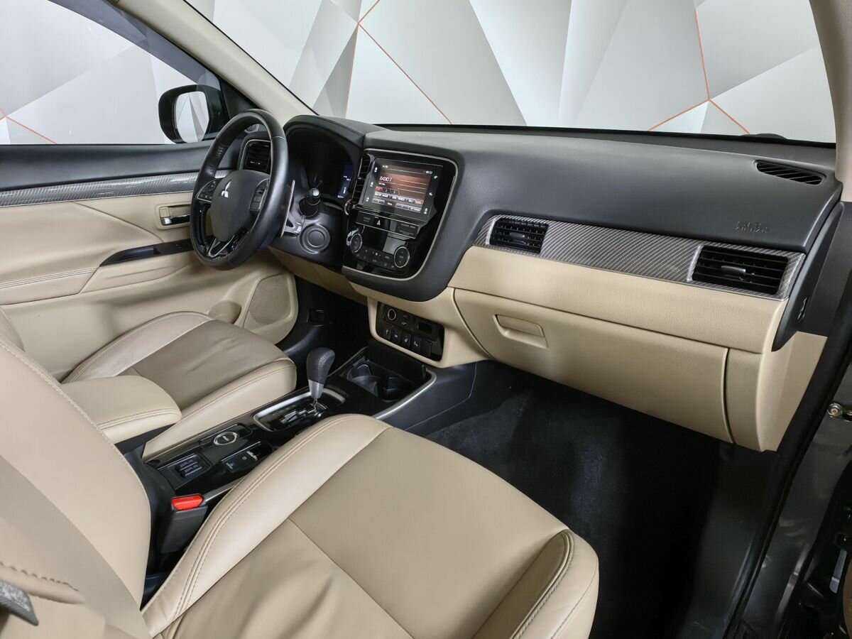 Mitsubishi Outlander 2019 года с пробегом. Фото: #8