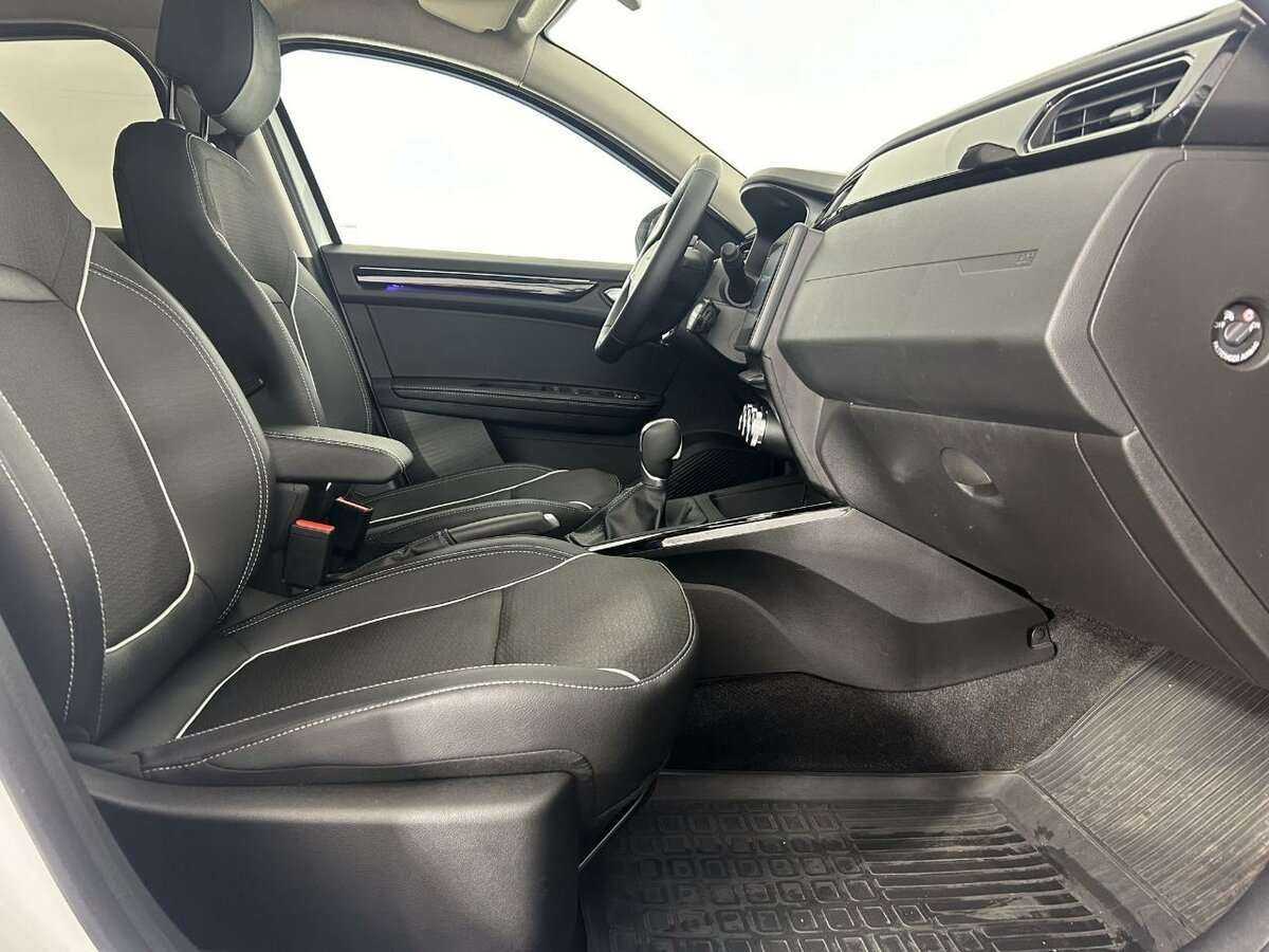 Б/У Рено Аркана 2021 года. Фото: #13