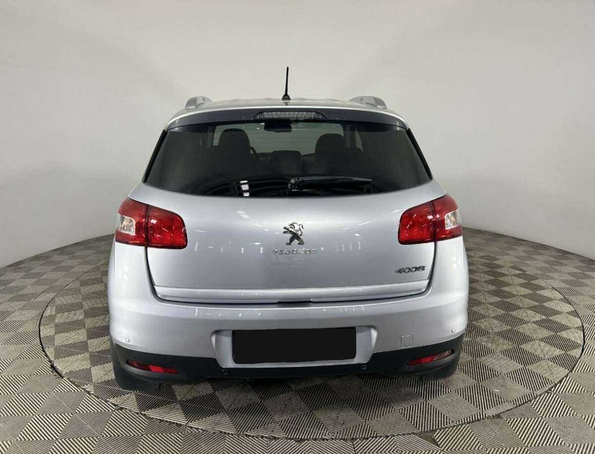 Б/У Пежо 4008 2012 года. Фото: #2