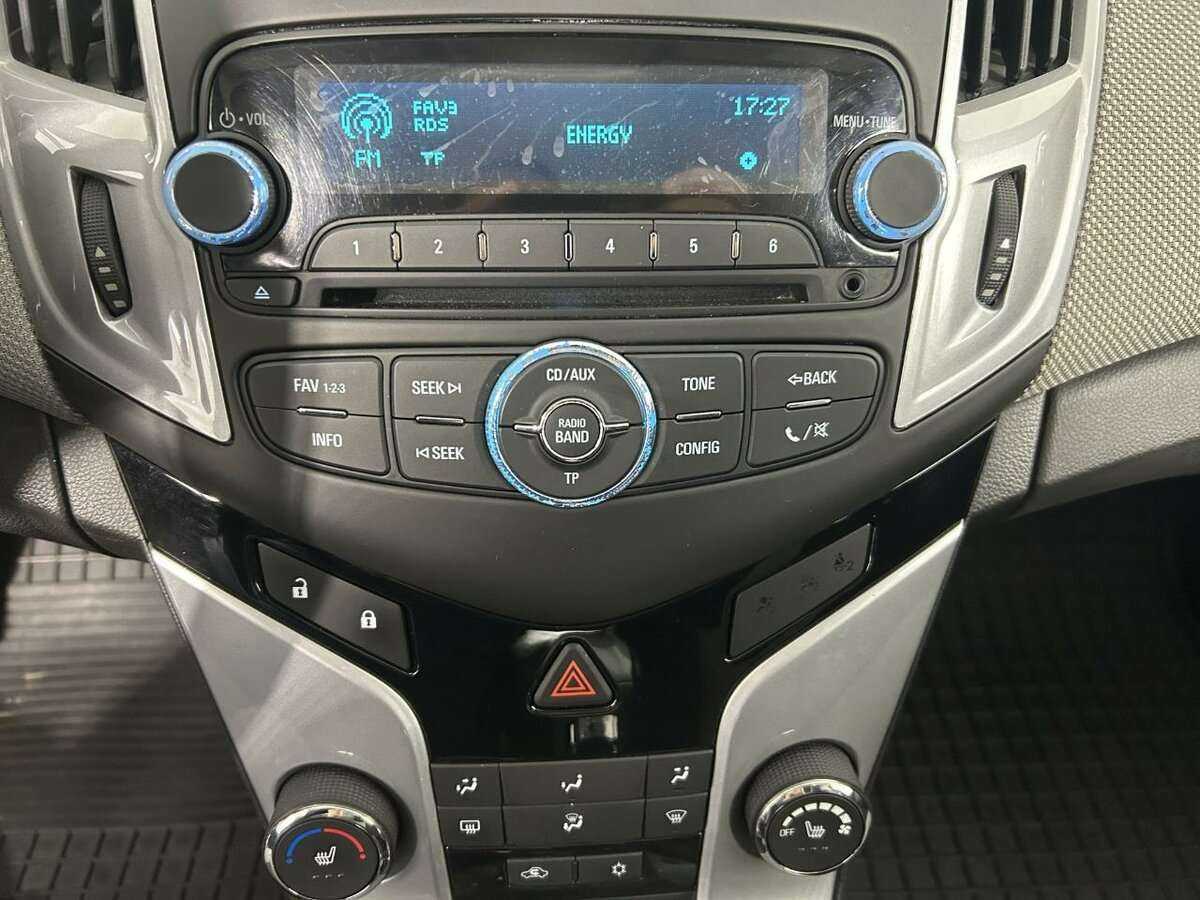 Б/У Шевроле Круз 2013 года. Фото: #11