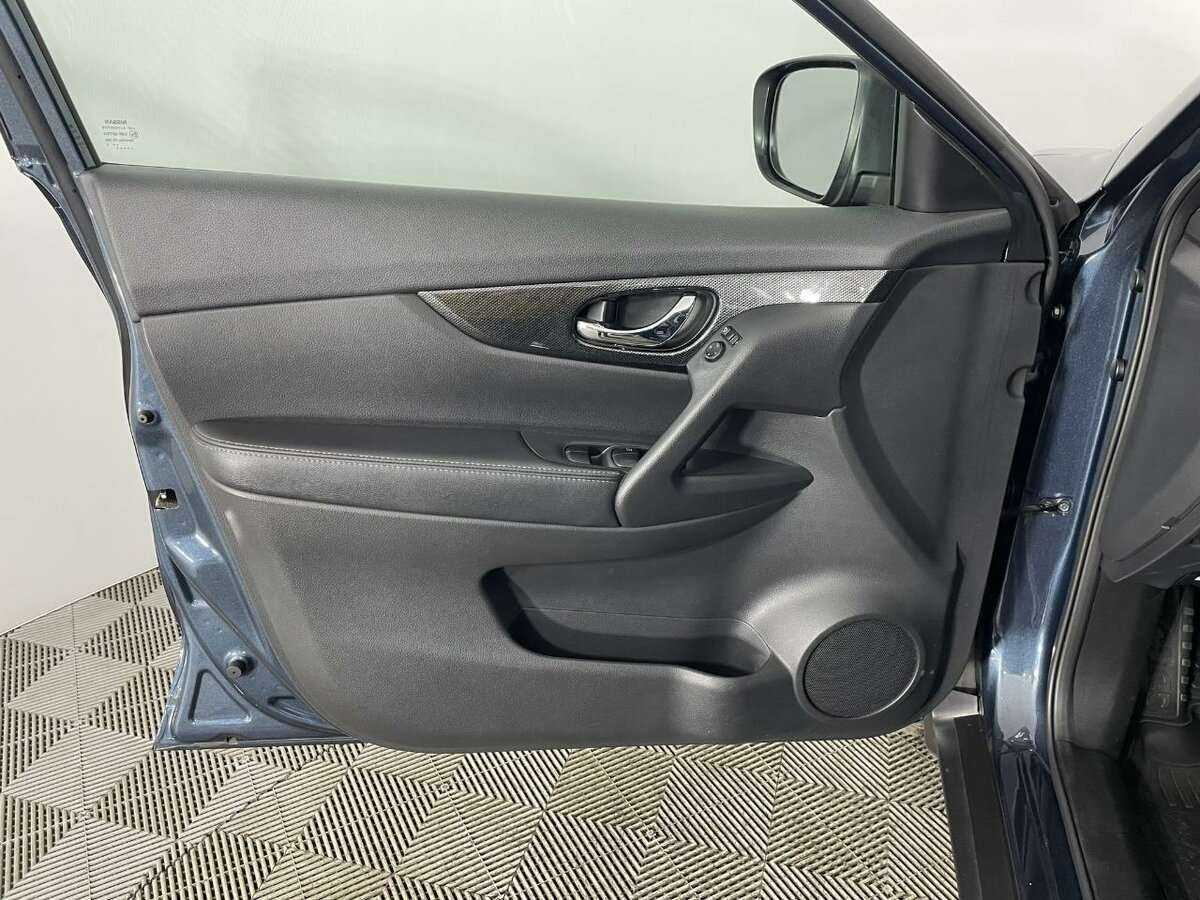 Б/У Ниссан Икс-Трейл 2017 года. Фото: #7