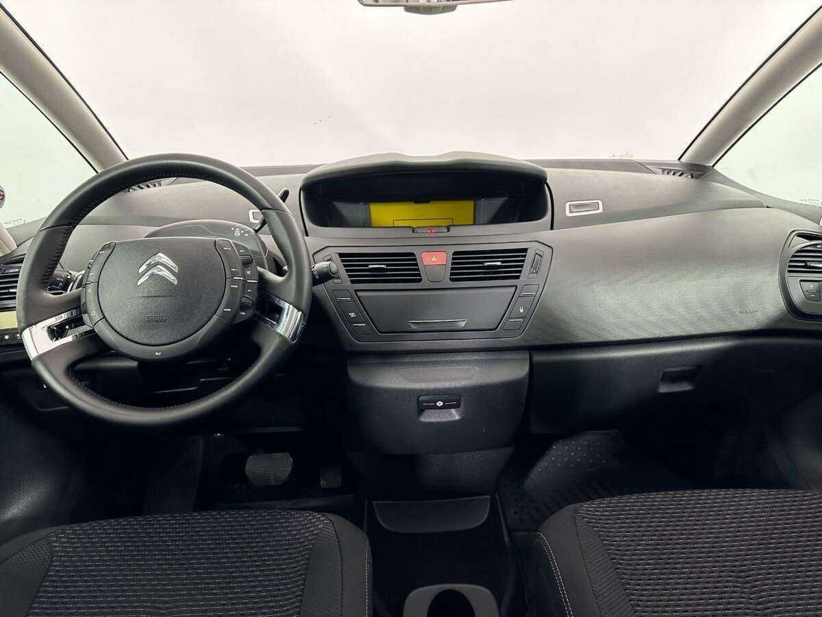 Б/У Ситроен Ц4 Пикассо 2012 года. Фото: #6