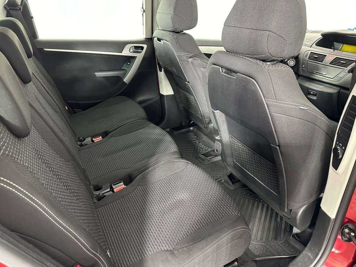 Б/У Ситроен Ц4 Пикассо 2012 года. Фото: #13