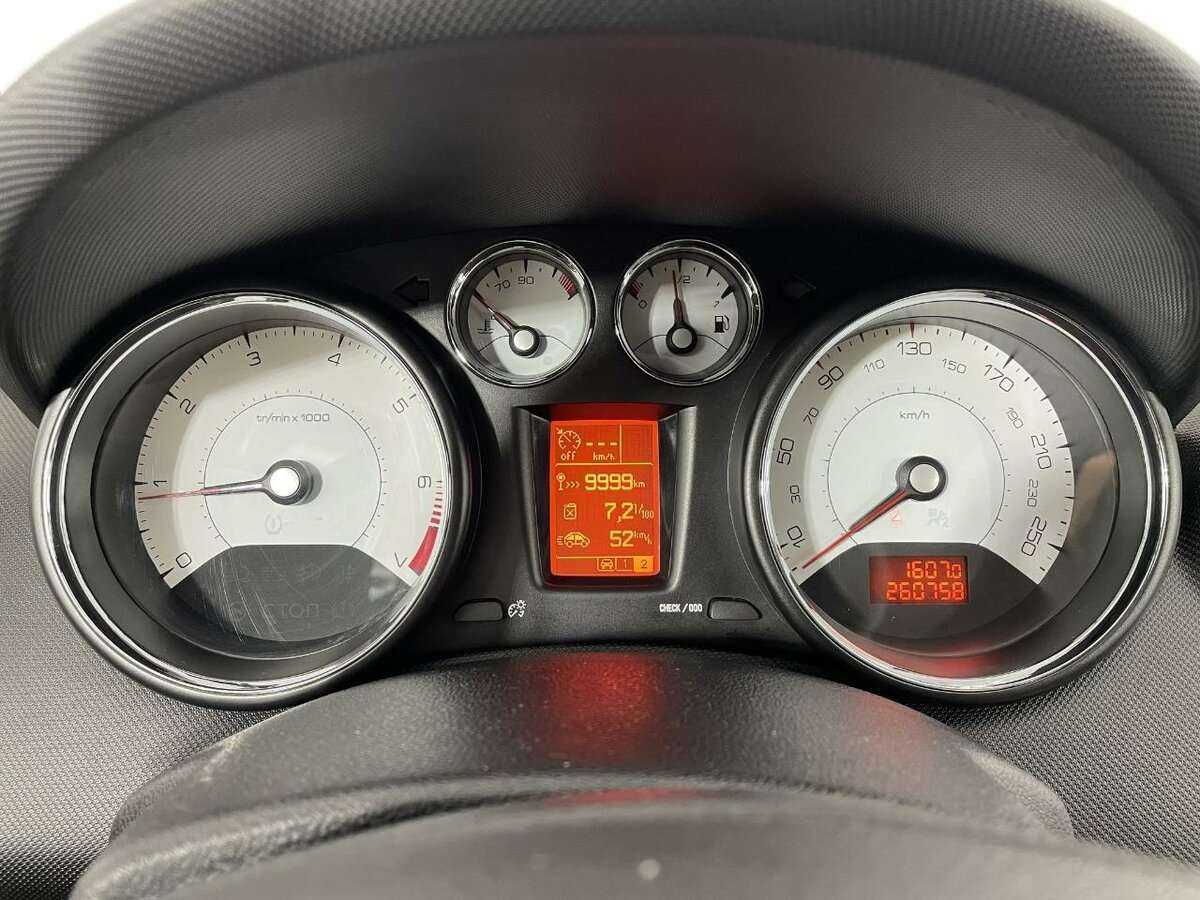 Peugeot 408 2016 года с пробегом. Фото: #10