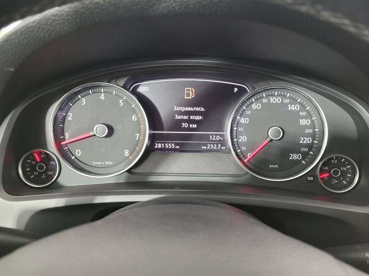 Б/У Фольксваген Туарег 2012 года. Фото: #10