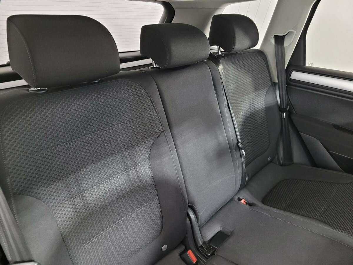 Б/У Фольксваген Туарег 2012 года. Фото: #14