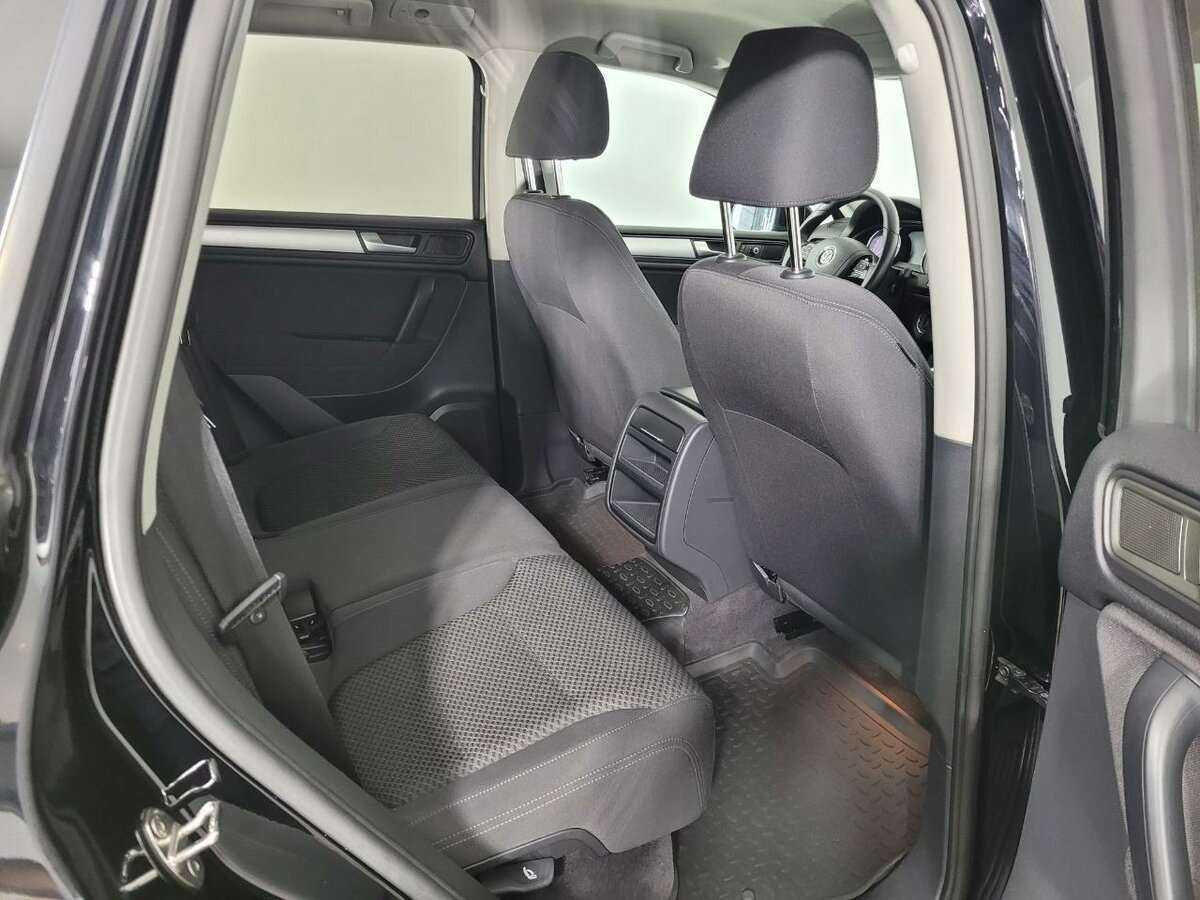 Б/У Фольксваген Туарег 2012 года. Фото: #15