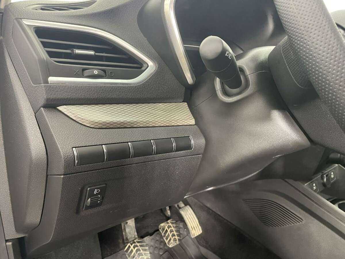 Б/У Лада (ВАЗ) Веста 2023 года. Фото: #8