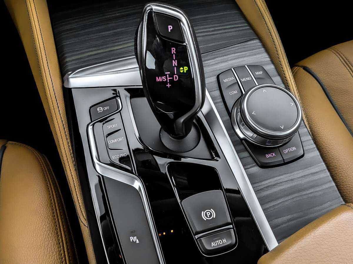 BMW 5 серии 2017 года с пробегом. Фото: #20