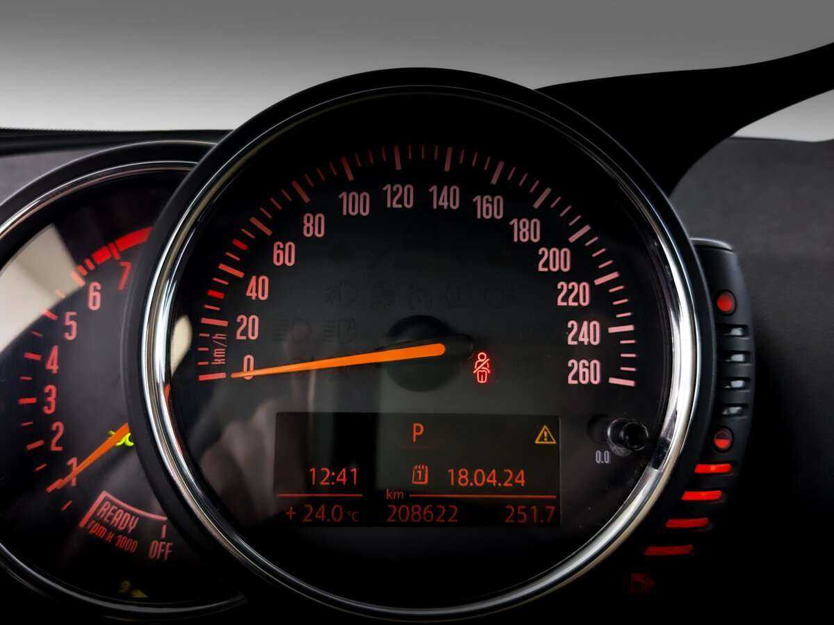 Б/У Мини Клубмэн 2017 года. Фото: #10