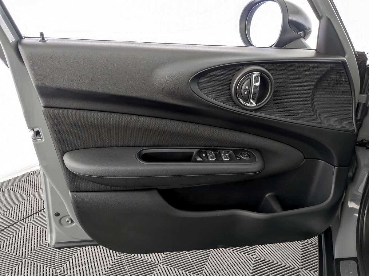 Б/У Мини Клубмэн 2017 года. Фото: #14