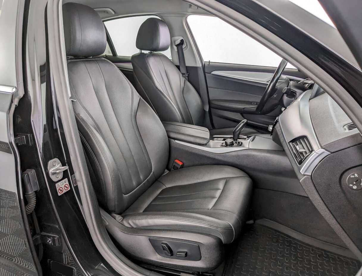 BMW 5 серии 2018 года с пробегом. Фото: #18