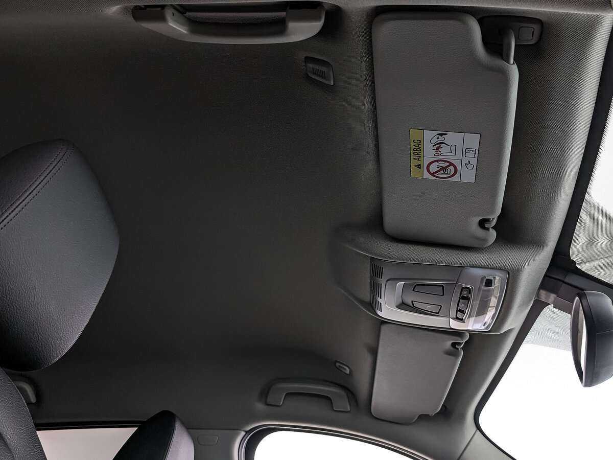 Б/У БМВ Икс1 2017 года. Фото: #18