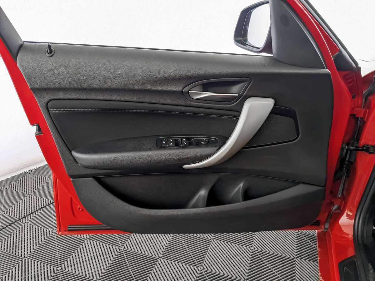 BMW 1 серии 2017 года с пробегом. Фото: #14