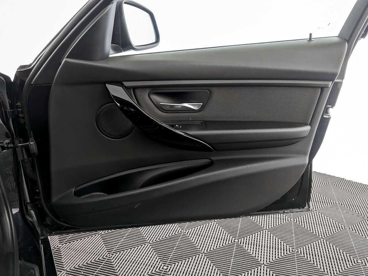 BMW 3 серии 2018 года с пробегом. Фото: #19