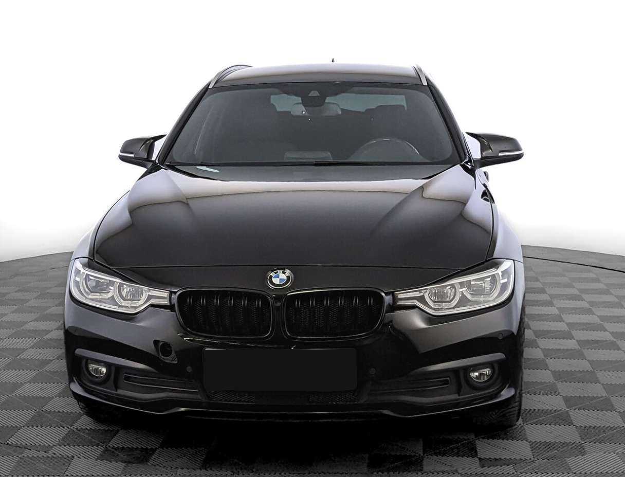 BMW 3 серии 2019 года с пробегом. Фото: #1