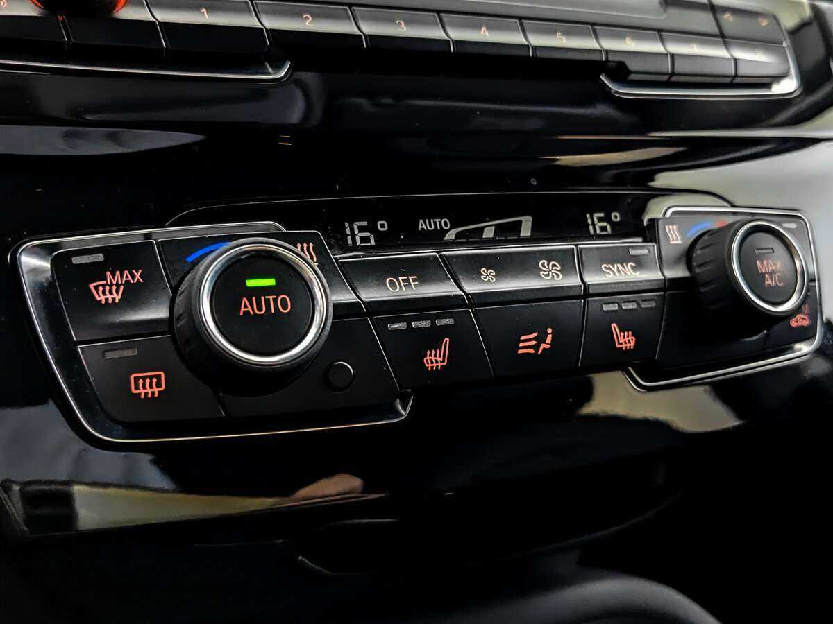 Б/У БМВ Икс1 2018 года. Фото: #16