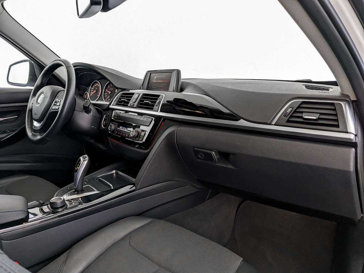 BMW 3 серии 2017 года с пробегом. Фото: #8