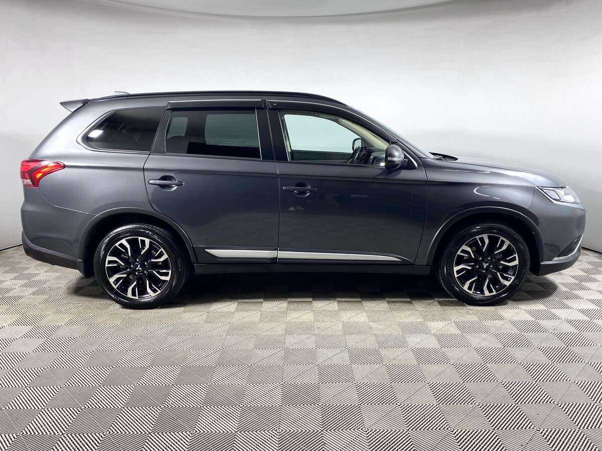 Mitsubishi Outlander 2021 года с пробегом. Фото: #3