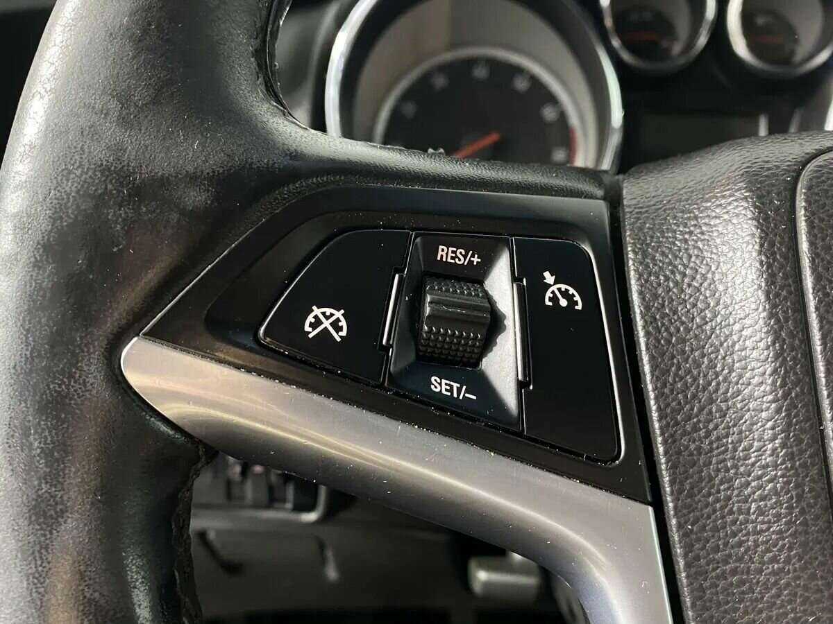 Б/У Опель Астра 2012 года. Фото: #11