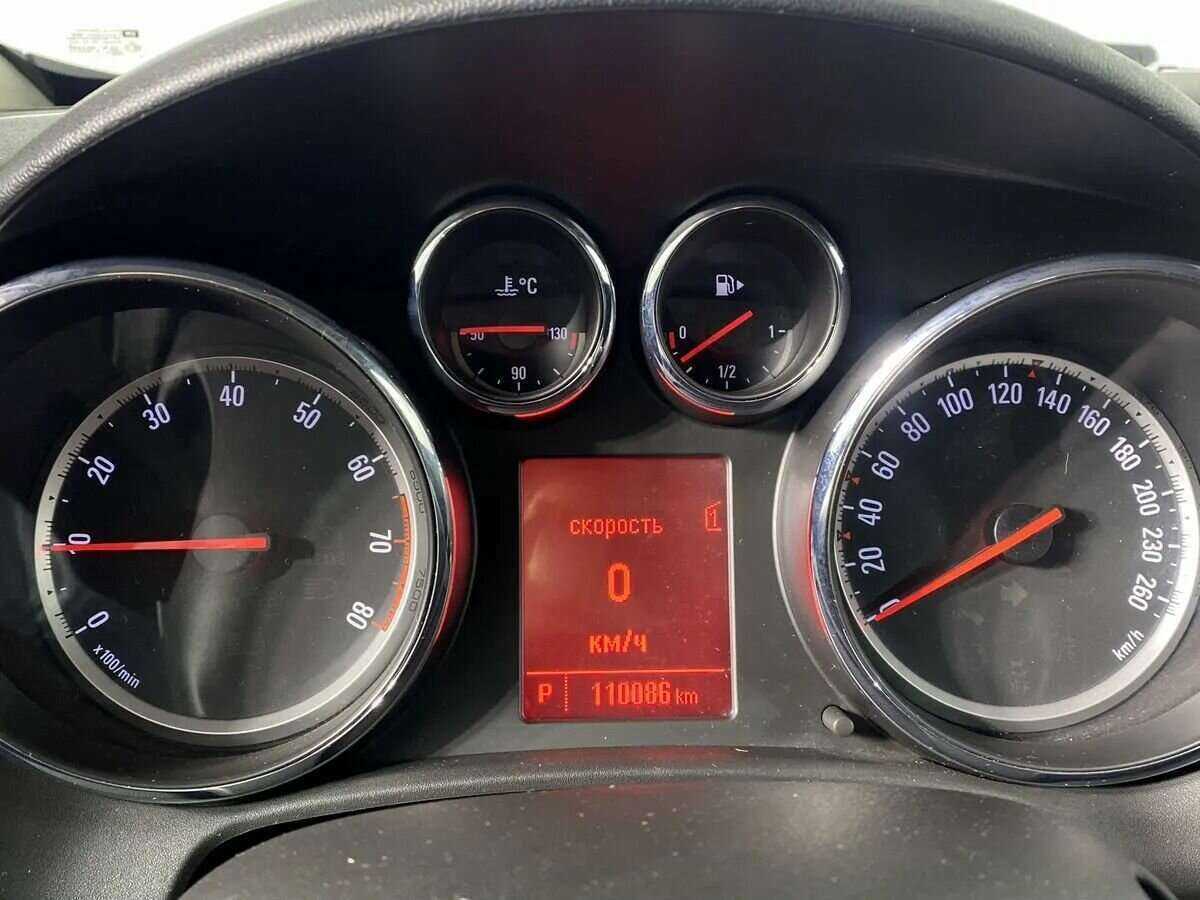 Opel Astra 2012 года с пробегом. Фото: #14